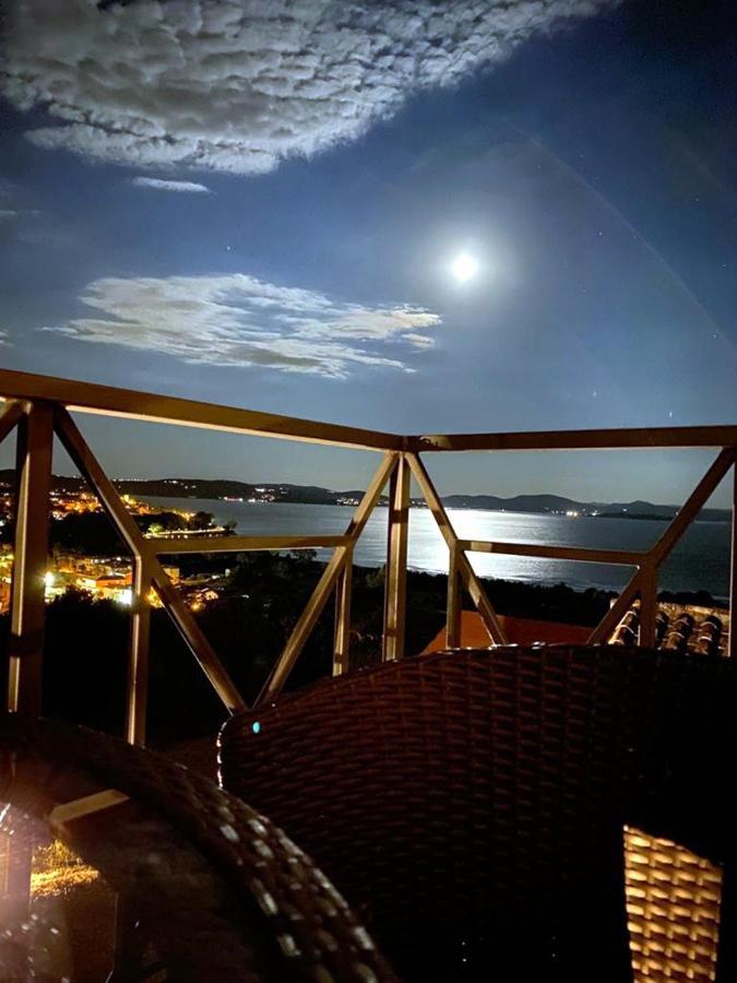 Aparthotel Antico Casale Tiravento Passignano sul Trasimeno Zewnętrze zdjęcie