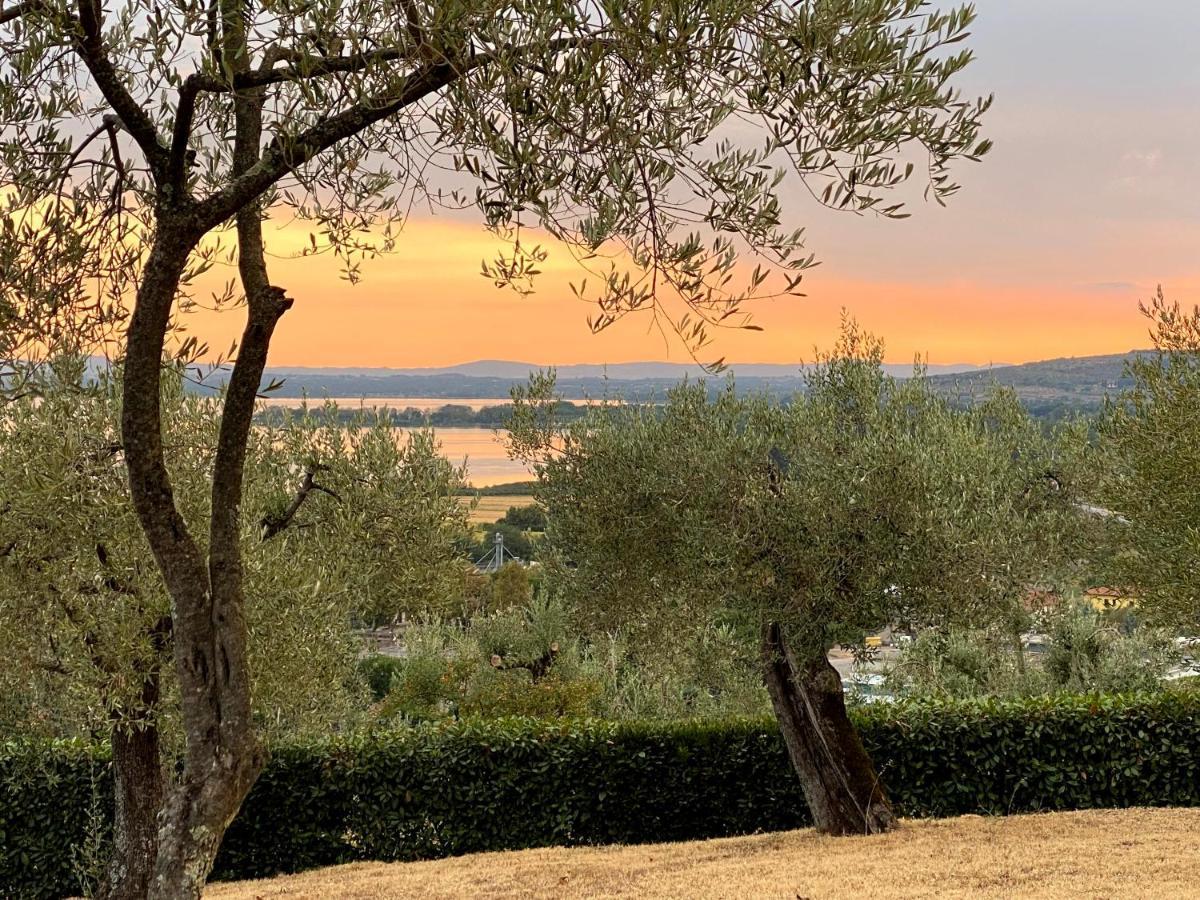 Aparthotel Antico Casale Tiravento Passignano sul Trasimeno Zewnętrze zdjęcie