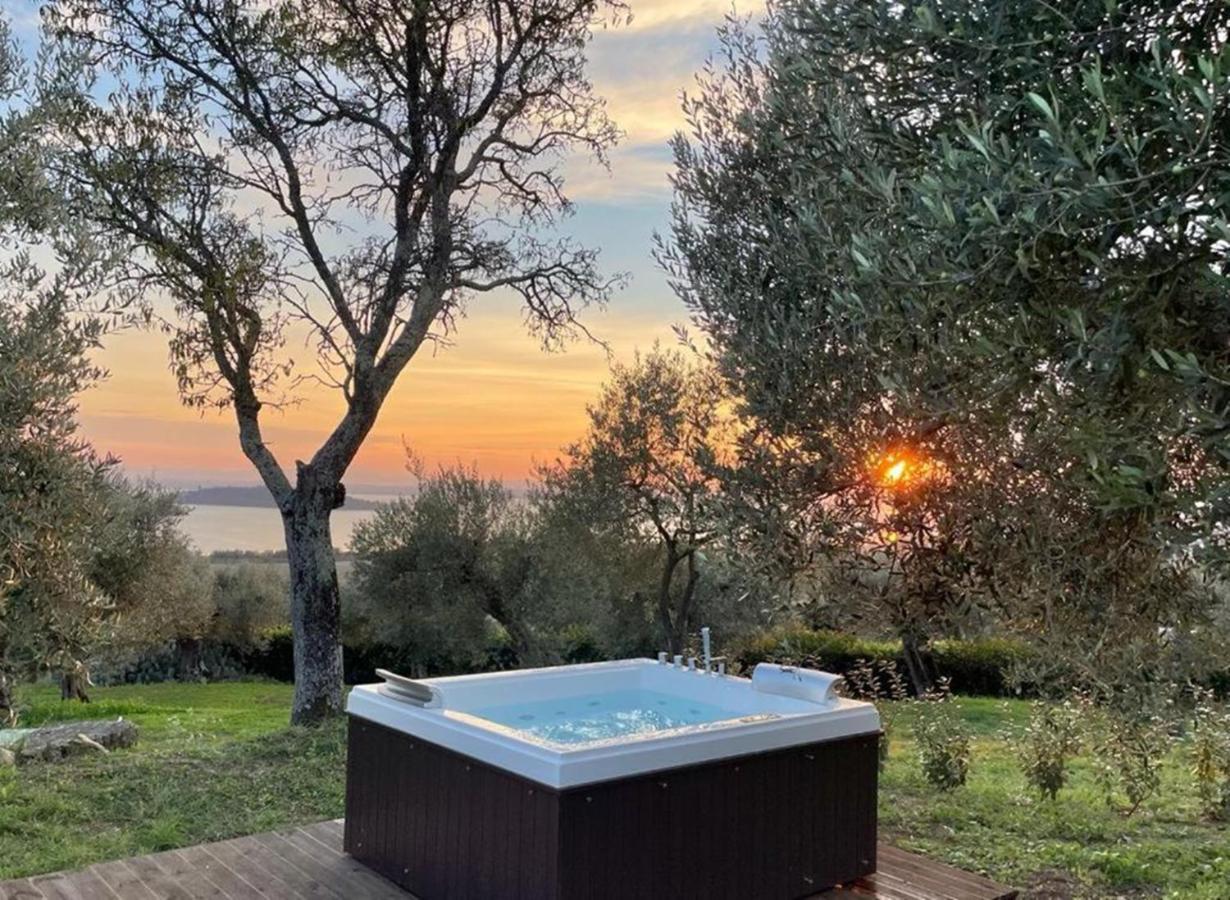 Aparthotel Antico Casale Tiravento Passignano sul Trasimeno Zewnętrze zdjęcie