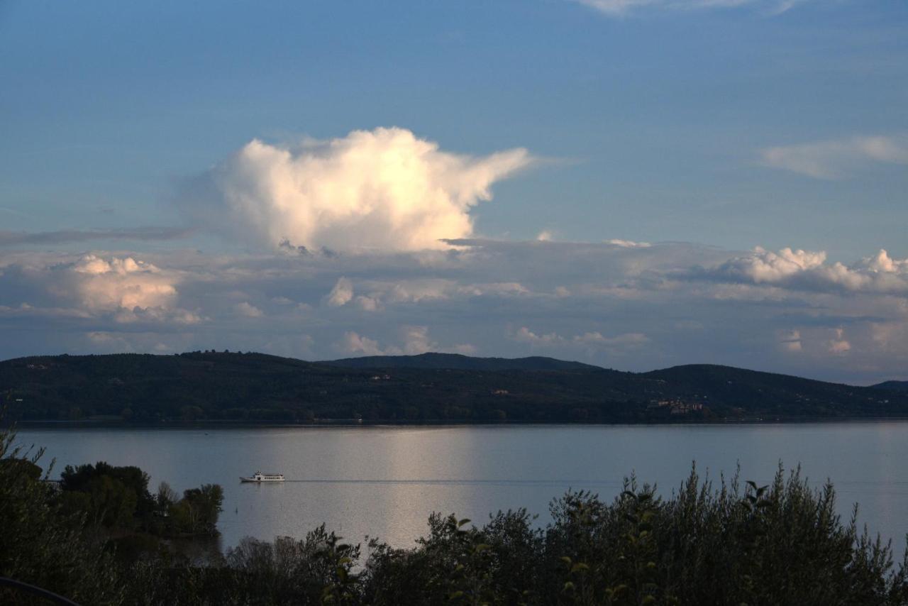 Aparthotel Antico Casale Tiravento Passignano sul Trasimeno Zewnętrze zdjęcie